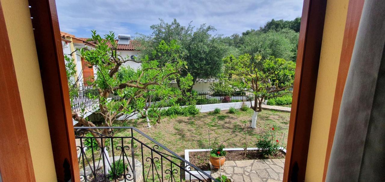 Aphrodite Studios & Apt With Pool Lákka Exterior foto