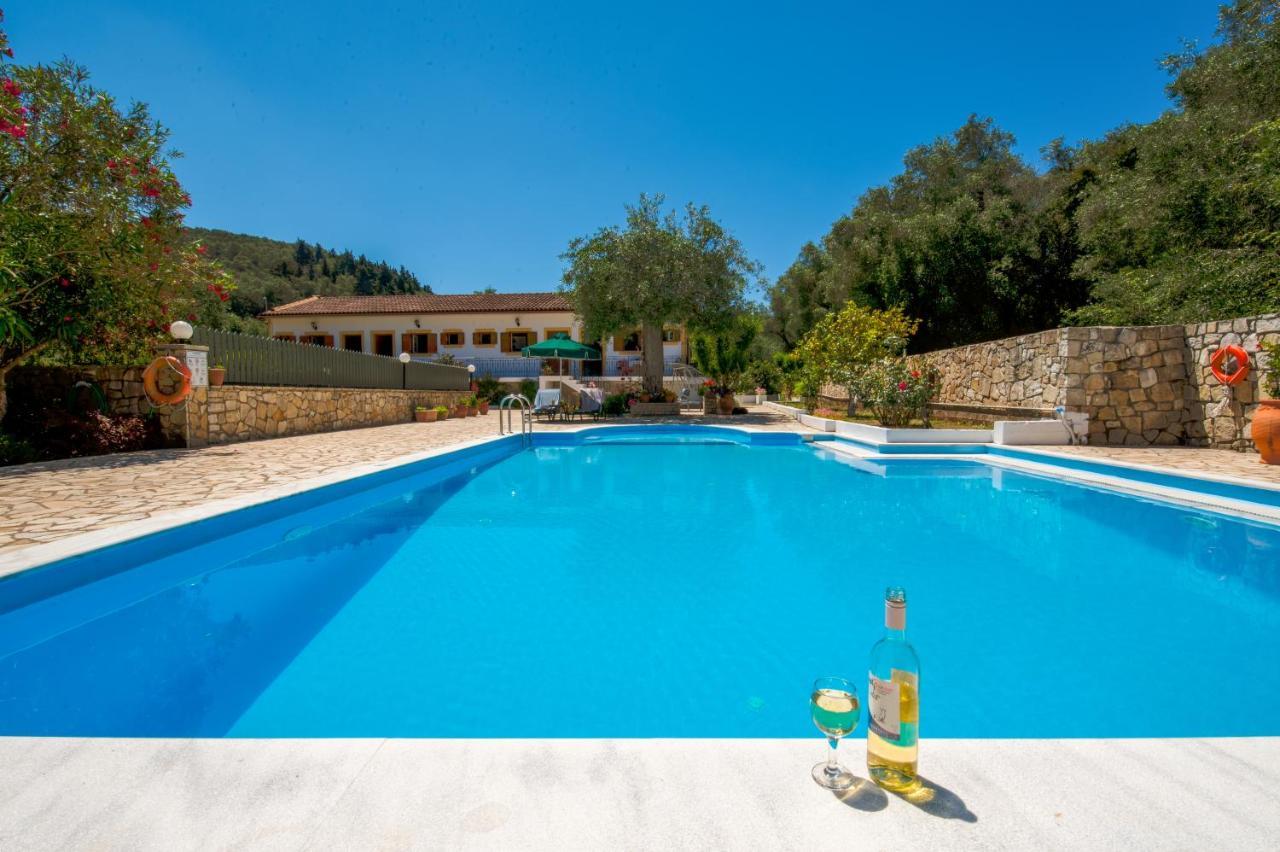 Aphrodite Studios & Apt With Pool Lákka Exterior foto